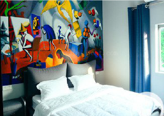 宁明对于酒店的墙体彩绘而言更注重哪些方面？